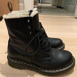 dr martens 1460 fur lined